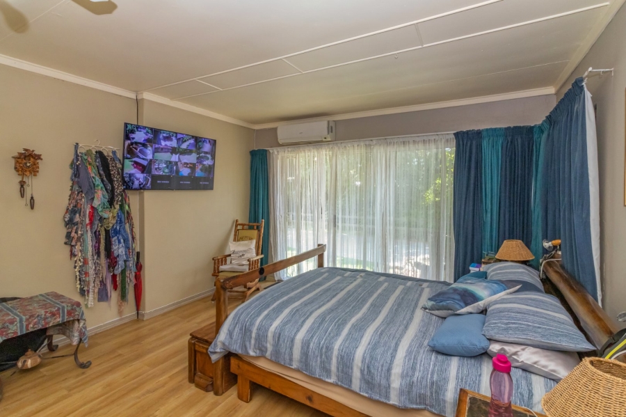 5 Bedroom Property for Sale in Jordania Free State